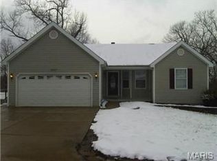 2407 Donna Dr, High Ridge, MO 63049