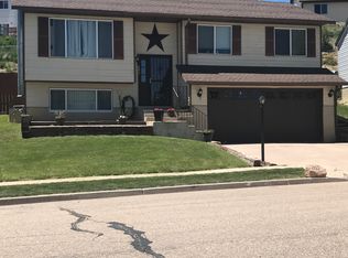 203 Vistaridge Cir, Evanston, WY 82930