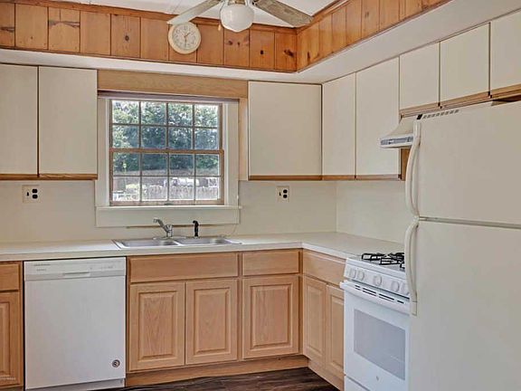 3rd image of 404 Elizabeth Ave