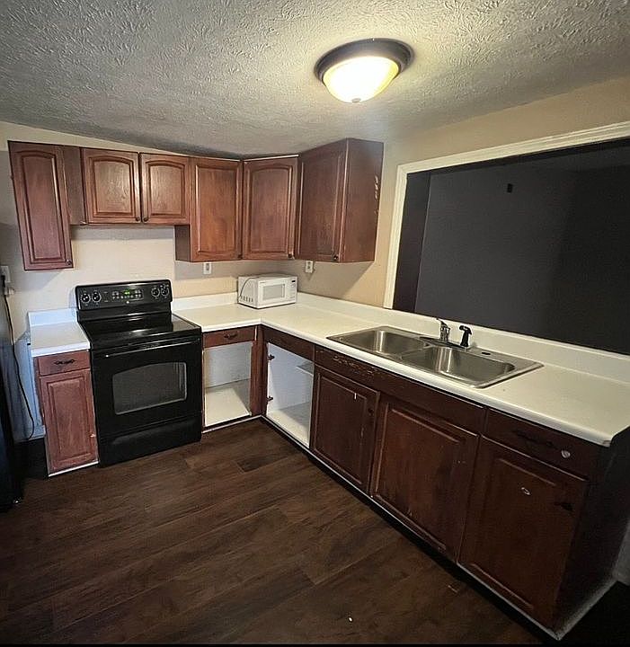 1st image of 900 Audrey Hardy Rd