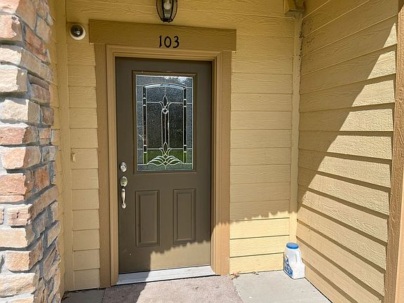 2nd image of 11324 Xavier Dr Unit 103