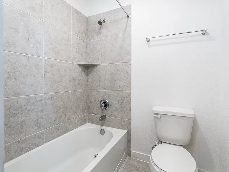 27006 Hidden Rock Ct — Photo 39