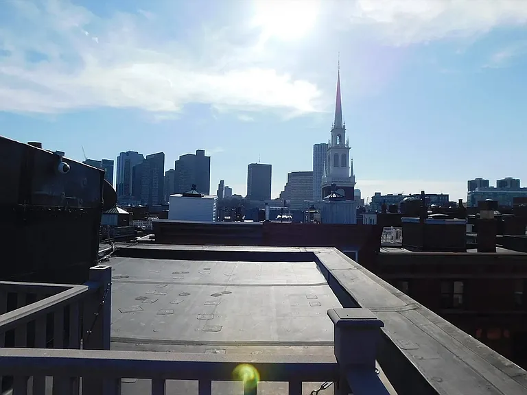 35 Charter St #4 — Photo 11