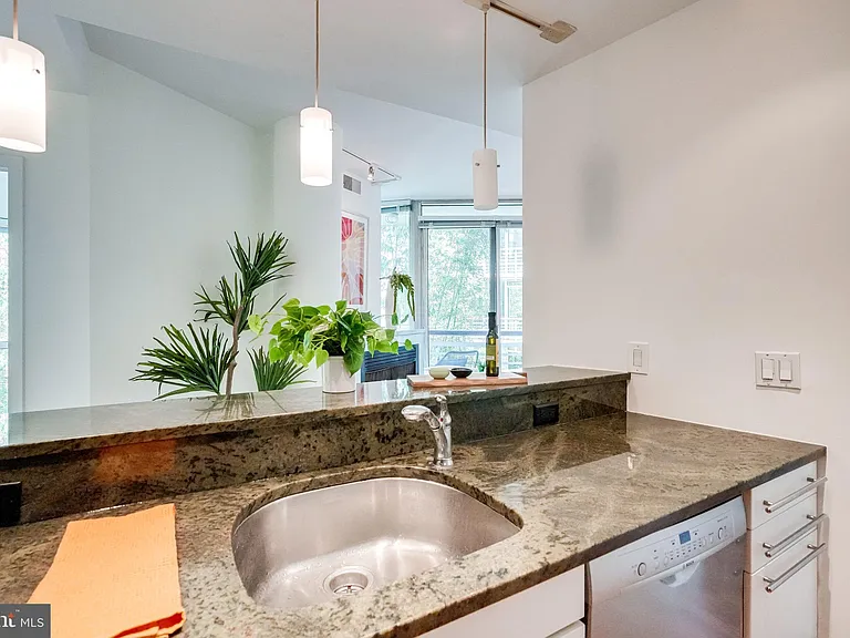 1300 13th St NW #309 — Photo 9