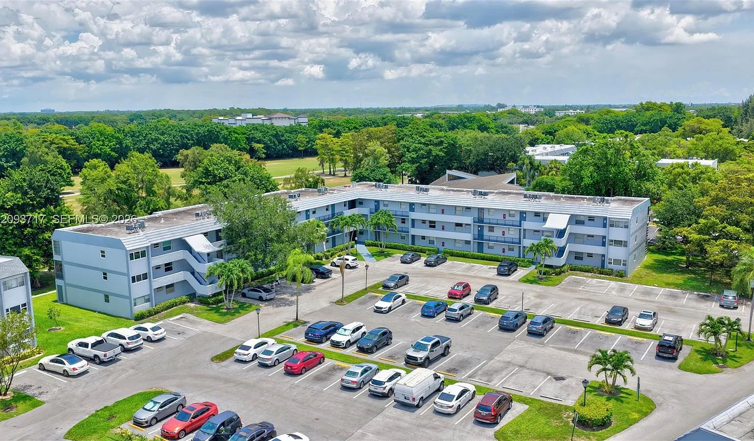 Sands Point Condominium I — Photo 1