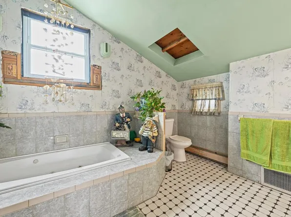 12-34 Cross Bay Boulevard image 18 of 29