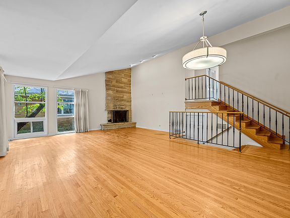 5th image of 298 Leslee Ln