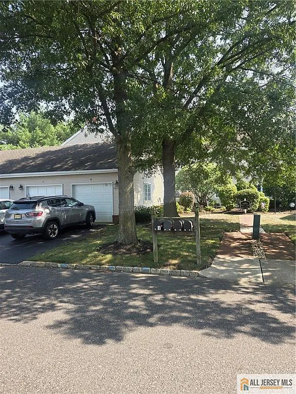 2 bed, 2.0 bath, 1393 sqft, $2,500 — Photo 1