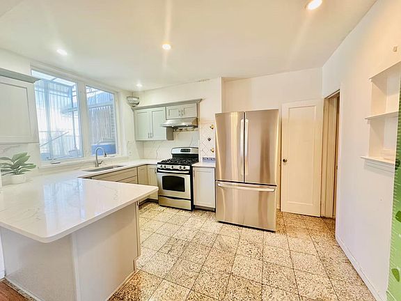 5th image of 241 Bay 13th St