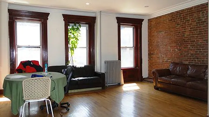 Rented by Elite NY Holdings | media 10