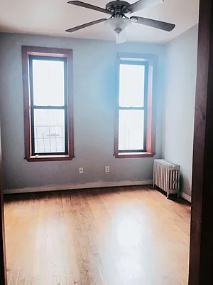 Rented by Warren T Real Estate Corp. | media 2