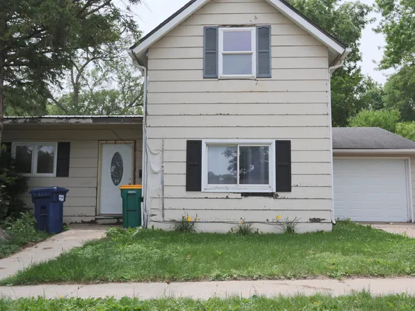 509 19th St, Spirit Lake, IA 51360