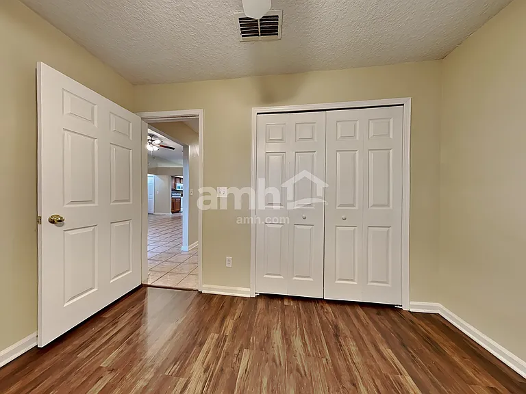 7829 Invermere Blvd — Photo 12