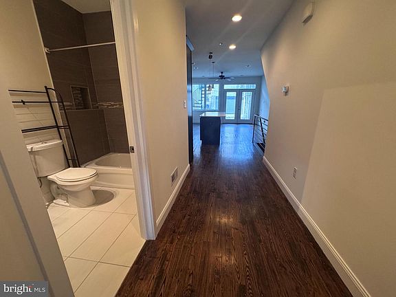 4th image of 1217 Green St #B