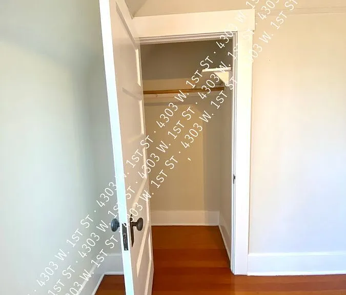 4303 W 1st St — Photo 11