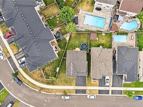 5th image of 9 Porter Dr