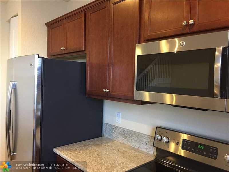 2nd image of 9589 Town Parc Cir N #0