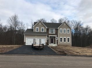 18 Dylan Dr, Suffield, CT 06078