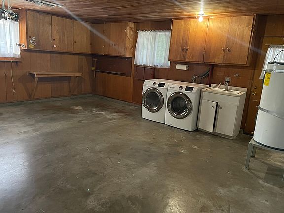 5th image of 20036 3rd Pl SW