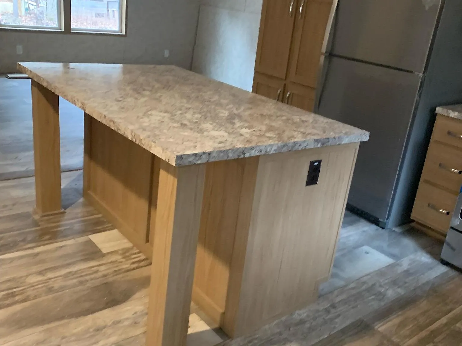 3 bed, 1200 sqft, $2,500 — Photo 4