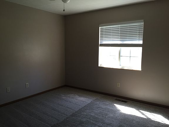 5th image of 4823 Wildwood Dr
