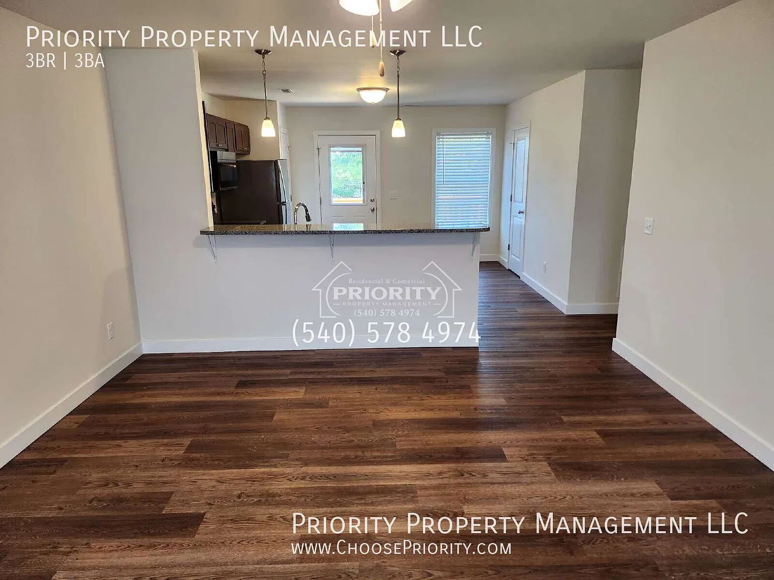 Elegant 3BR 2.5BA Townhome, Harrisonburg — Photo 2