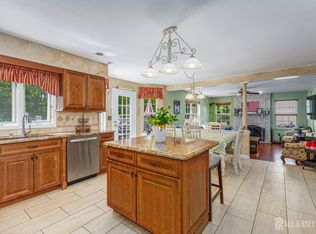 1 Kristen Ct, Matawan, NJ 07747