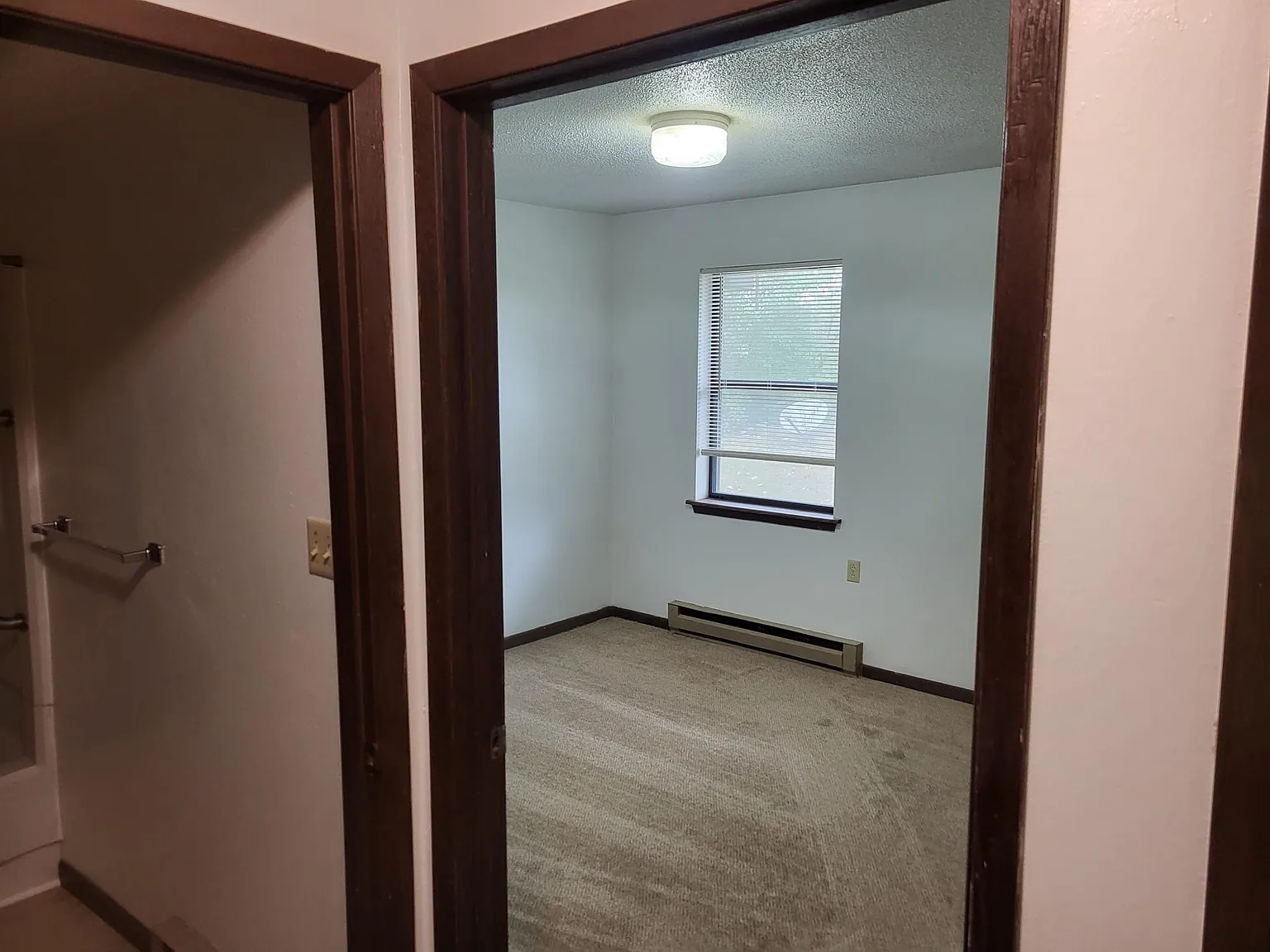 2 bed, 750 sqft, $850 — Photo 3
