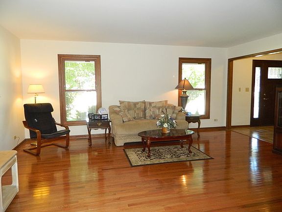 4th image of 3845 Bernay Ln