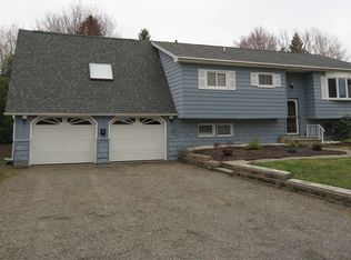 132 Dartmouth St, Bangor, ME 04401