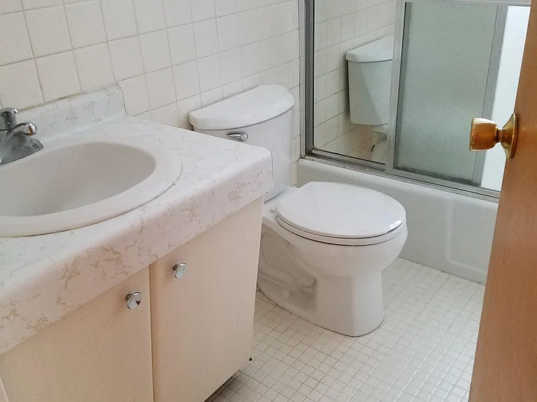 521 N Hagadorn Rd — Photo 8