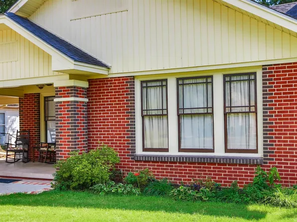 502 E Merritt St, Marshall, TX 75670
