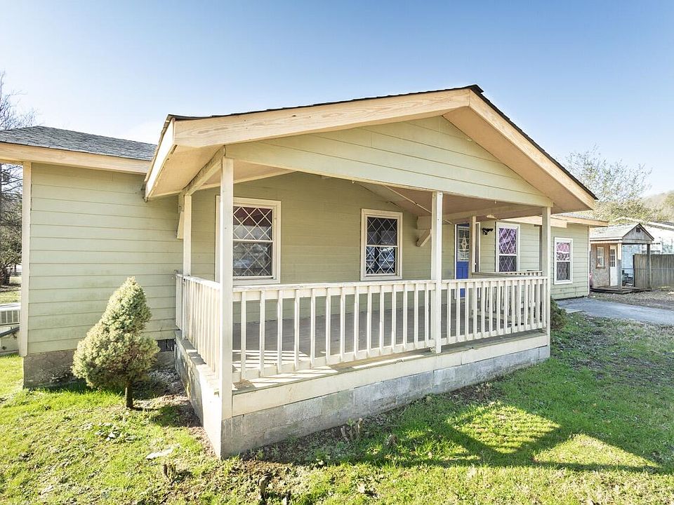 1st image of 109 Marilyn Dr