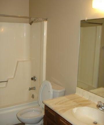5th image of 1523 E El Parque Dr