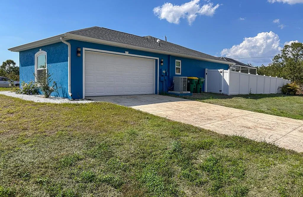 13280 Foresman Blvd — Photo 2