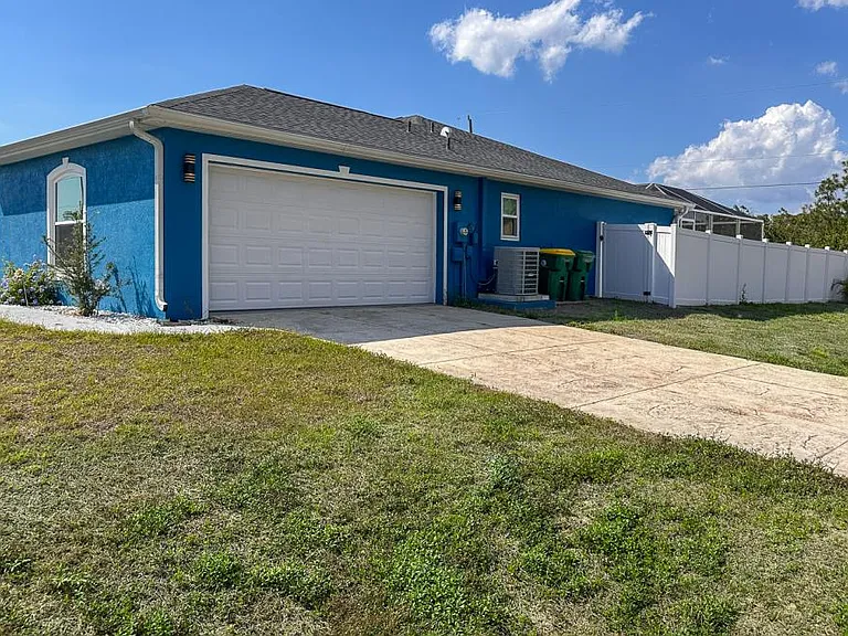 13280 Foresman Blvd — Photo 2