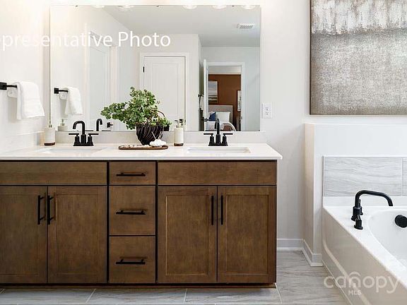 3rd image of 149 Ventnor Way
