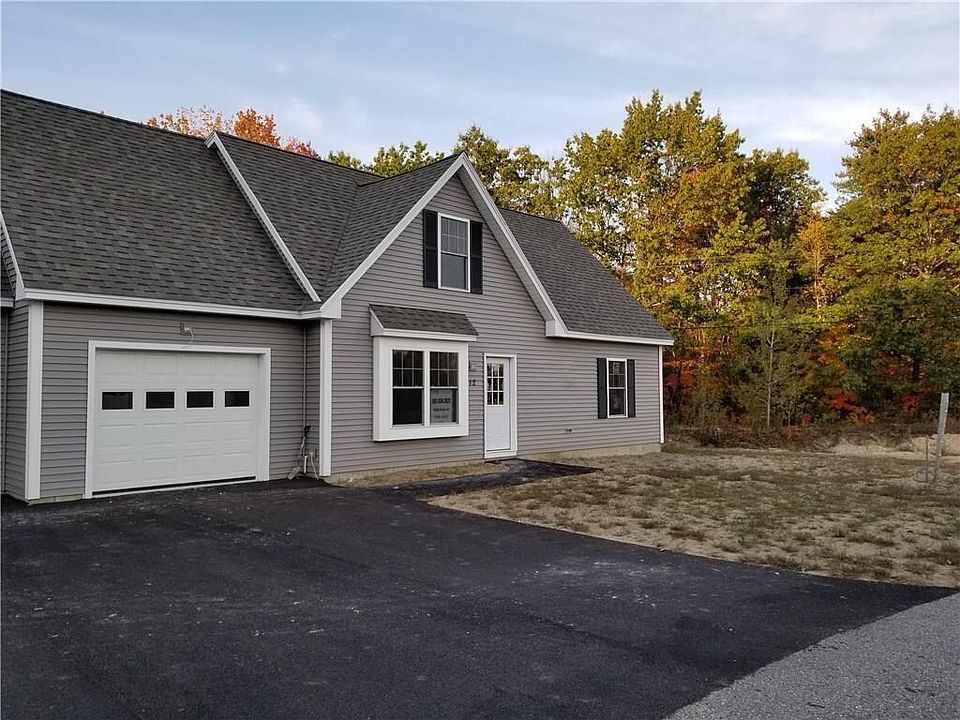 1st image of 12 Pebble Ln #12