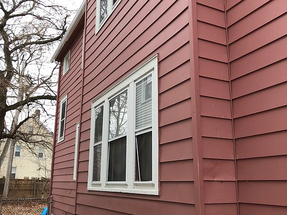 3rd image of 10904 Tacoma Ave