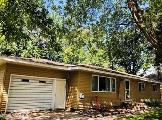 586 Park Ave W, Greenbush, MN 56726