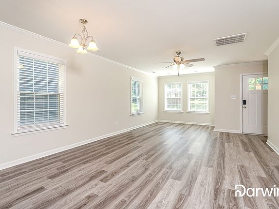 4th image of 2934 Lashmit Dr