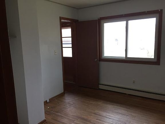 2nd image of 419 12th Ave SE