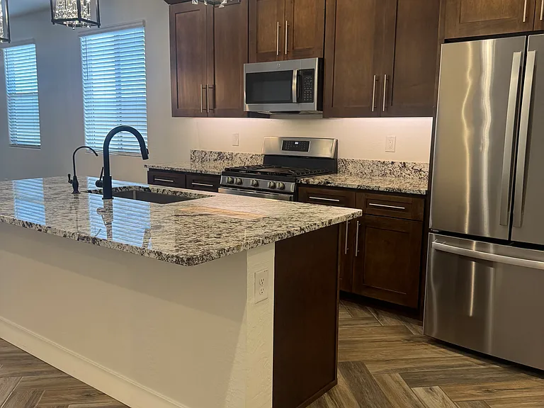 2521 S 180th Dr — Photo 4