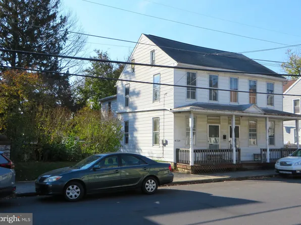136 S Charlotte St, Manheim, PA 17545