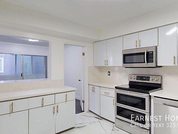 5th image of 14335 Huston St APT 113