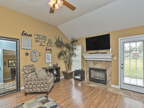 5th image of 14995 Camp Ln