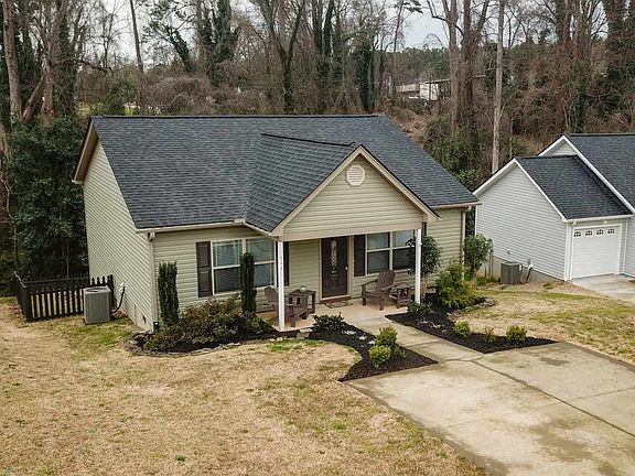 2nd image of 444 Blairwood Ct