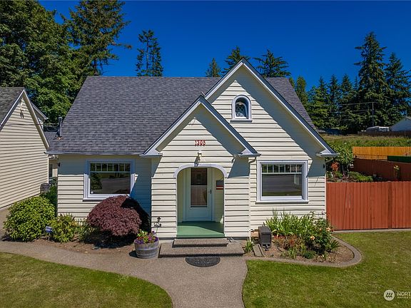 3rd image of 1308 15th Avenue