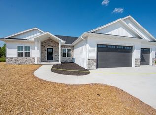 2424 Creeksedge Way, De Pere, WI 54115