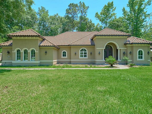 2nd image of 28526 Riverside Crest Ln